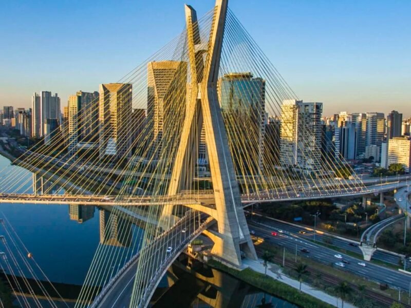 São Paulo Zueiro: O Espírito Irreverente da Maior Metrópole do Brasil